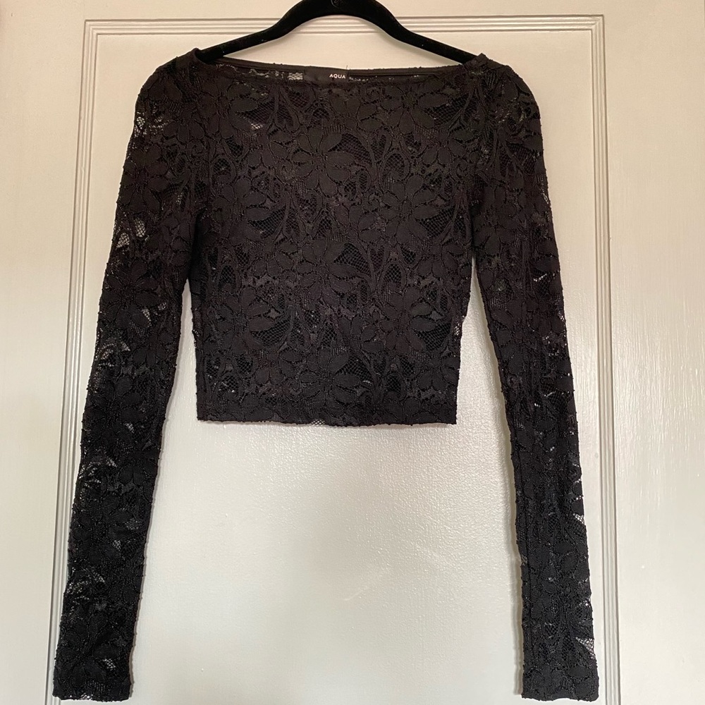 BLACK LACE CROP TOP